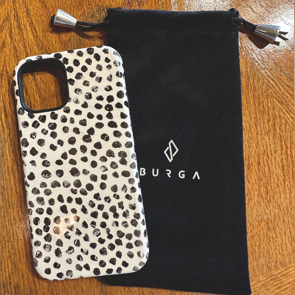 iPhone 12 Burga case in Almond Latte